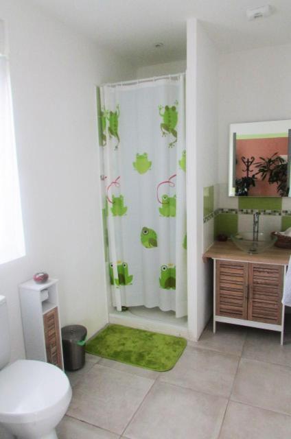 Chambre 20M2 Avec Salle De Bain Privee Dans Maison En Bois لافاور المظهر الخارجي الصورة